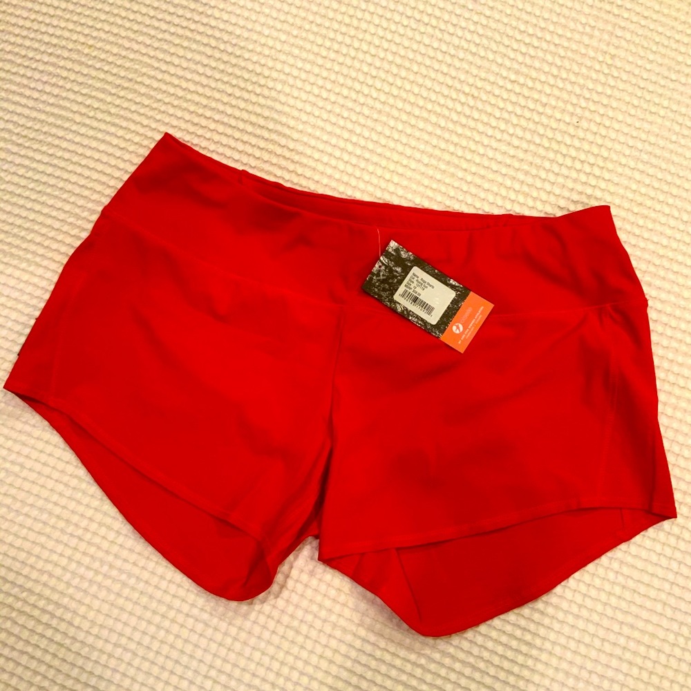 NWT Oiselle Roga shorts in Rising Sun